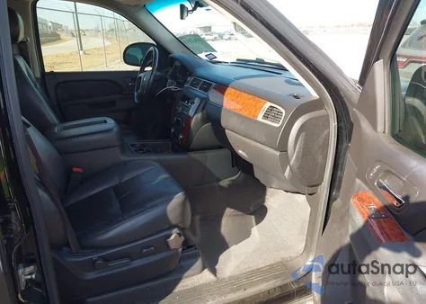 2013 Chevrolet Tahoe Lt z USA, uszkodzony, nr VIN 1GNSCBE05DR102486